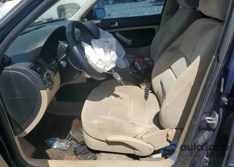 2001 Volkswagen Golf Gls from USA, damaged, VIN 9BWGD61J114030721